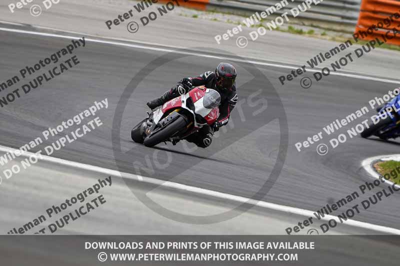 cadwell no limits trackday;cadwell park;cadwell park photographs;cadwell trackday photographs;enduro digital images;event digital images;eventdigitalimages;navarra;no limits trackdays;peter wileman photography;racing digital images;trackday digital images;trackday photos